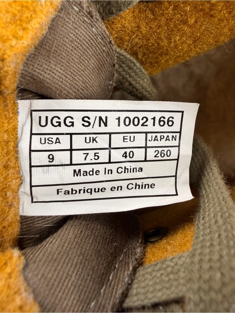 UGG Australia Calynda Suede Lace-Up Heeled Ankle Booties Olive Sheepskin | 9